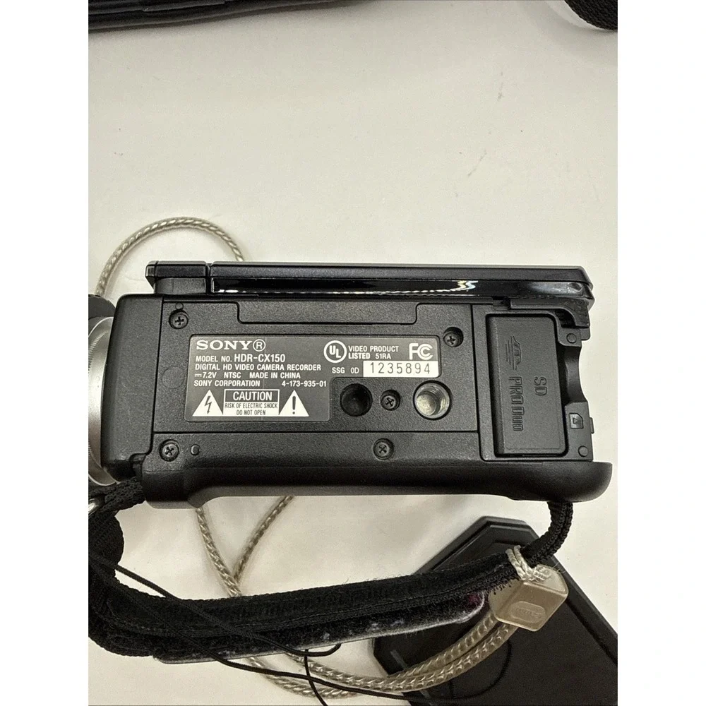 Sony Handycam HDR-CX150 HD 3.1MP Digital Video Camcorder Teste w/Batt Case